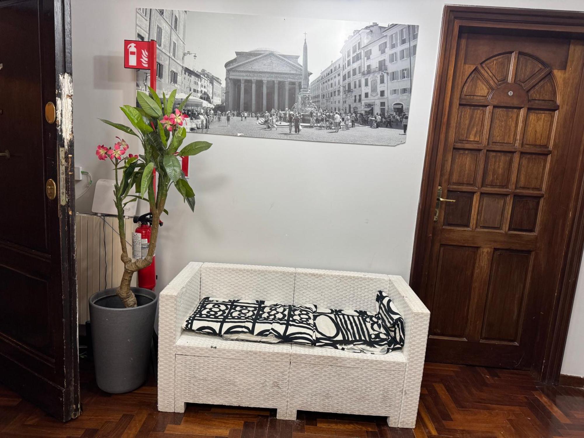 Destination In Rome Hostel Exterior foto